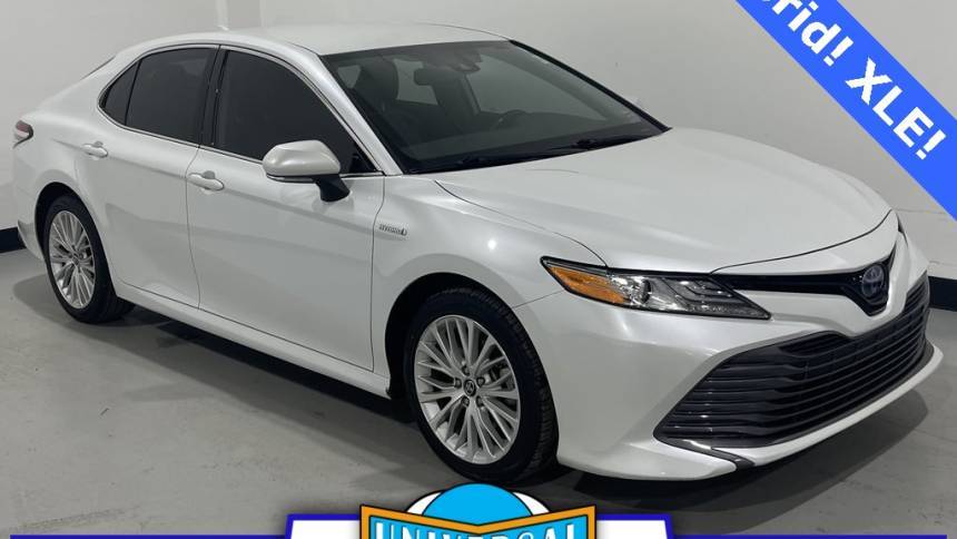2020 Toyota Camry Hybrid XLE — Sedan — 67,945 mi — Odessa, MO