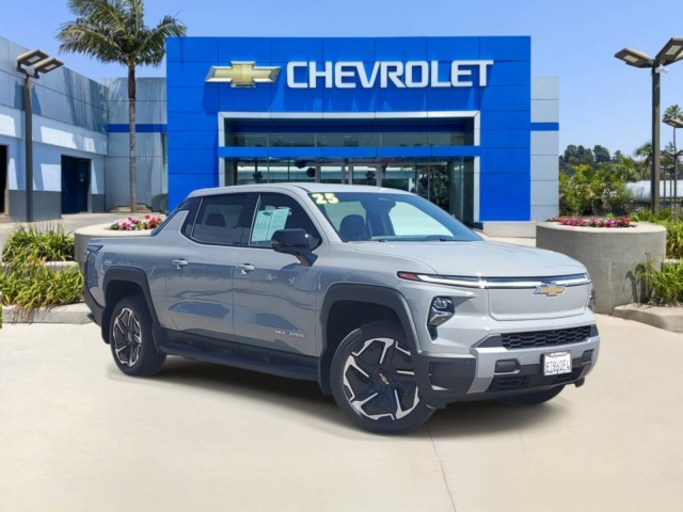 2025 Chevrolet Silverado EV Extended Range LT — Pickup Truck — 2,262 mi — Glendale, CA