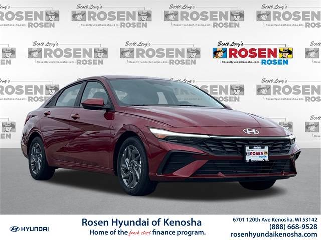 2024 Hyundai Elantra SEL — Sedan — 129 mi — Kenosha, WI
