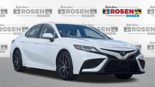 2021 Toyota Camry SE — Sedan — 61,219 mi — Kenosha, WI