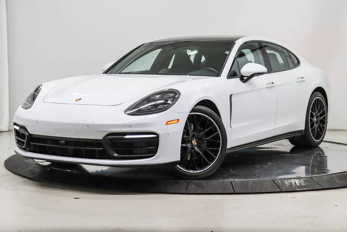2022 Porsche Panamera