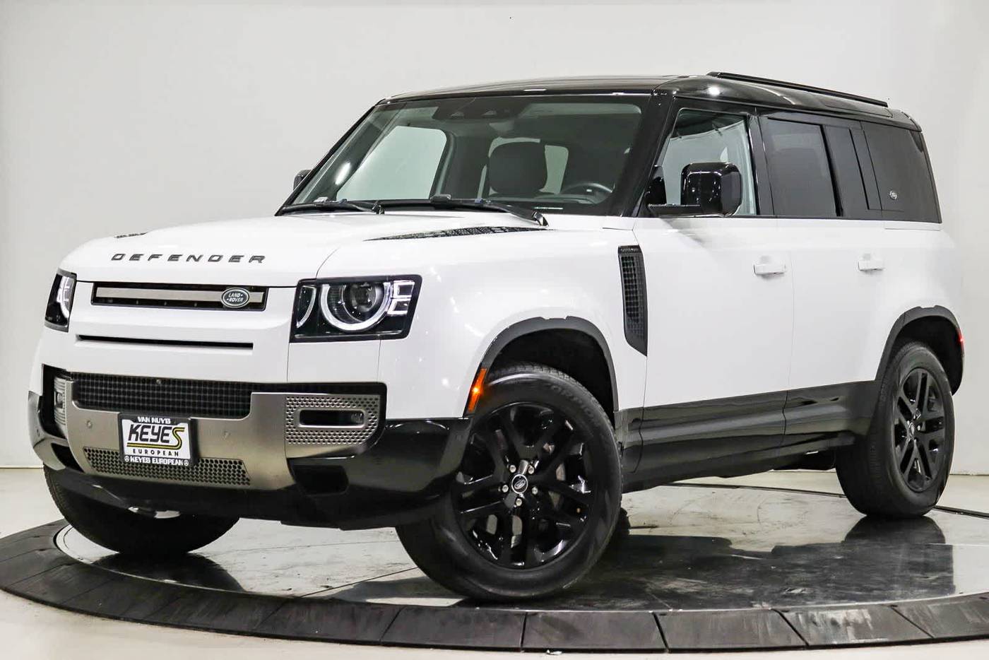 2024 Land Rover Defender X-Dynamic SE