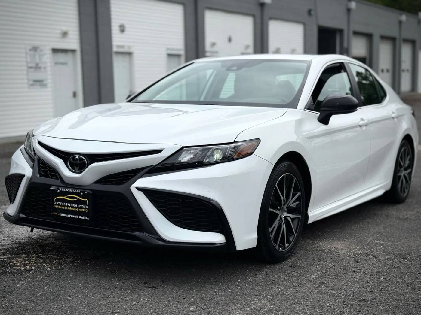 2022 Toyota Camry SE — Sedan — 120,909 mi — Lakewood, NJ