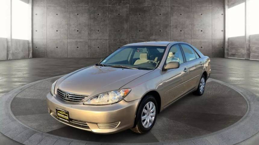 2005 Toyota Camry LE — Sedan — 107,671 mi — Lakewood, NJ