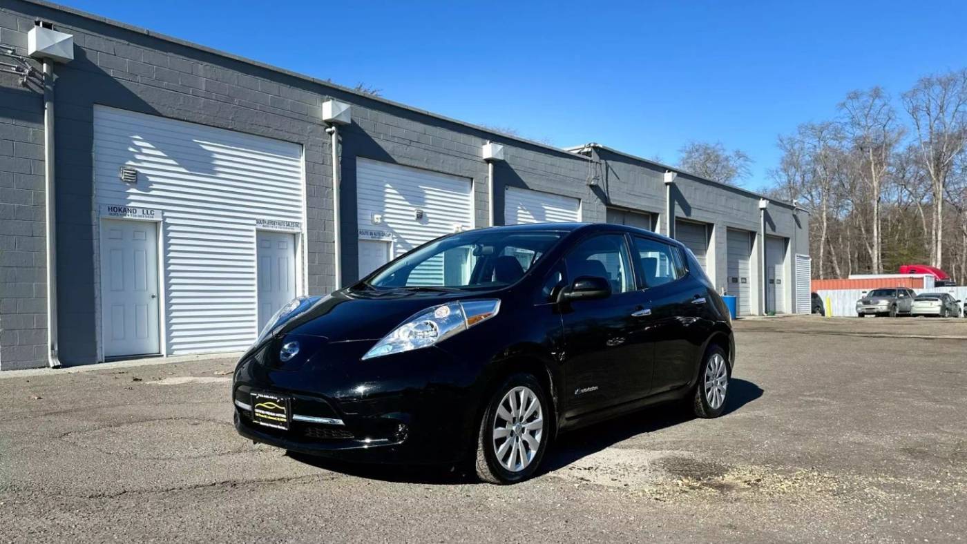 2017 Nissan LEAF S — Hatchback — 83,670 mi — Lakewood, NJ