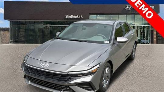 2024 Hyundai Elantra Hybrid Blue — Sedan — 3,967 mi — Canton, GA