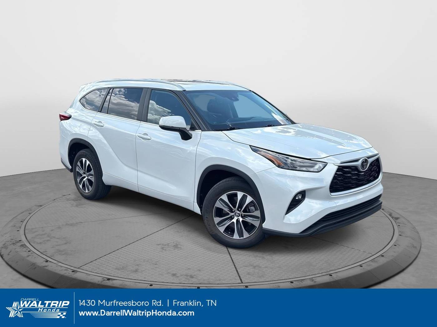 2023 Toyota Highlander XLE — SUV — 24,674 mi — Franklin, TN