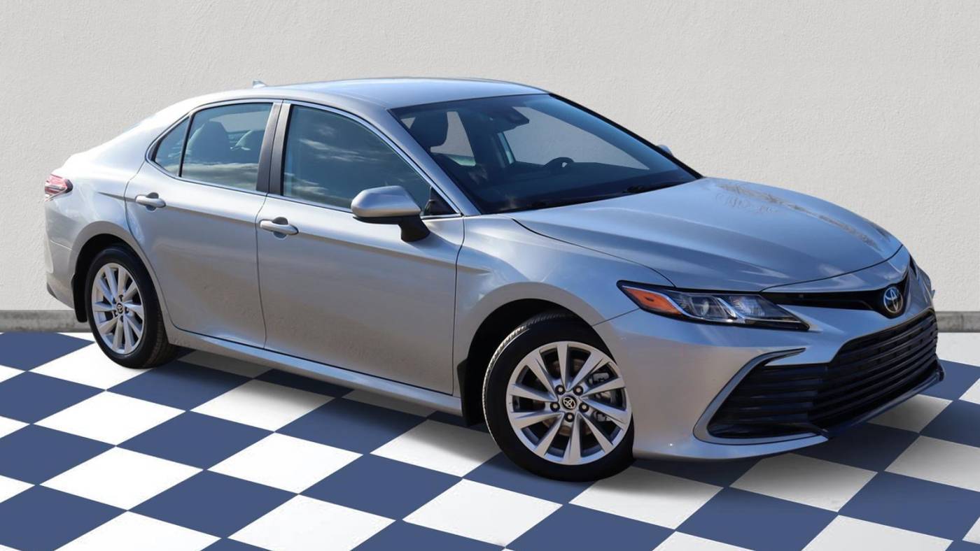 2024 Toyota Camry LE — Sedan — 23,317 mi — Franklin, TN