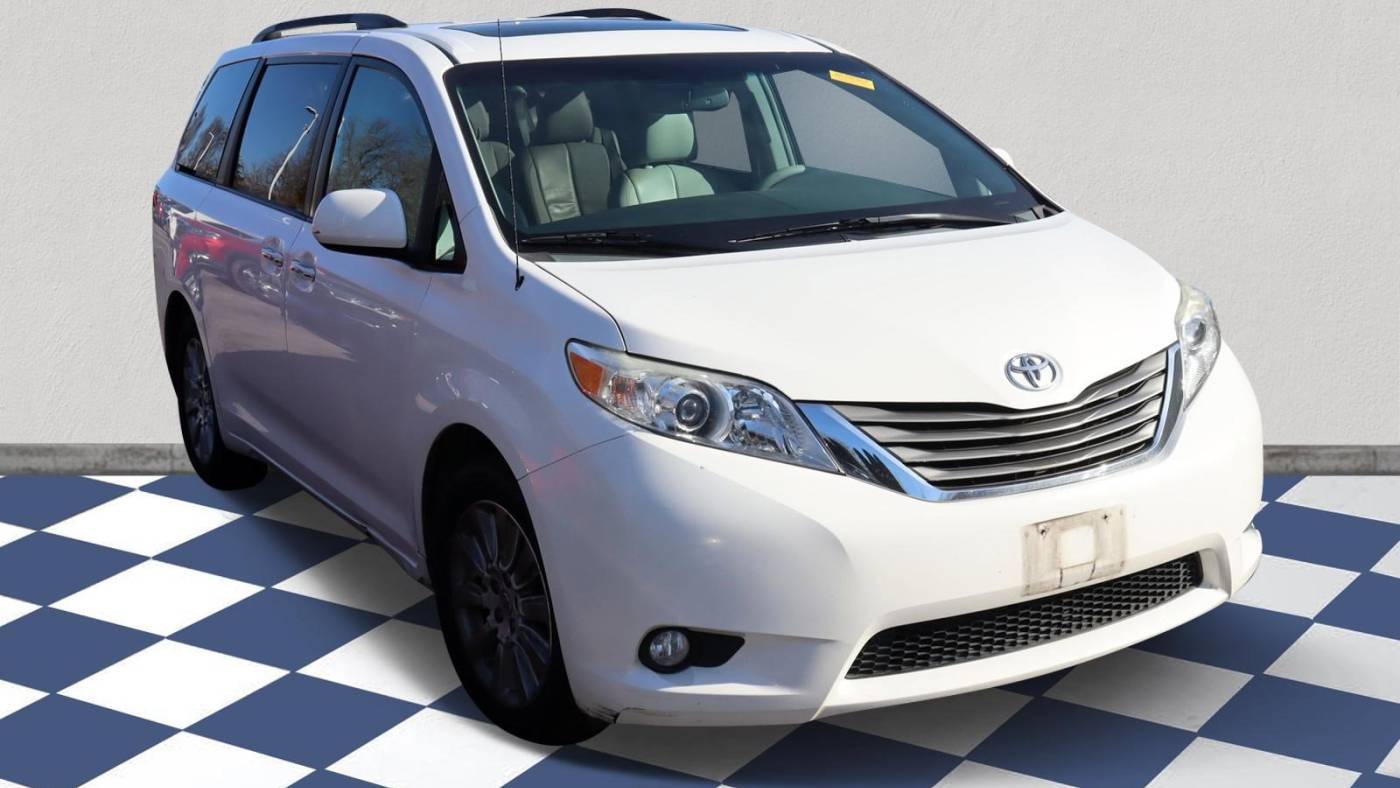 2013 Toyota Sienna XLE — Minivan — 132,295 mi — Franklin, TN