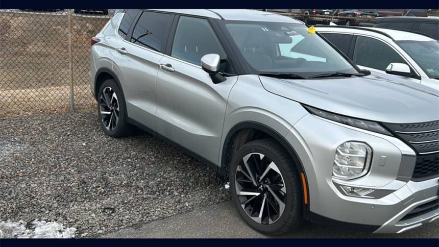 2024 Mitsubishi Outlander SE — SUV — 15,255 mi — Maple Shade, NJ