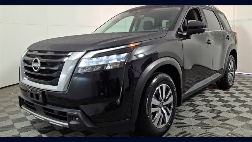 2023 Nissan Pathfinder SL — SUV — 6,798 mi — Maple Shade, NJ