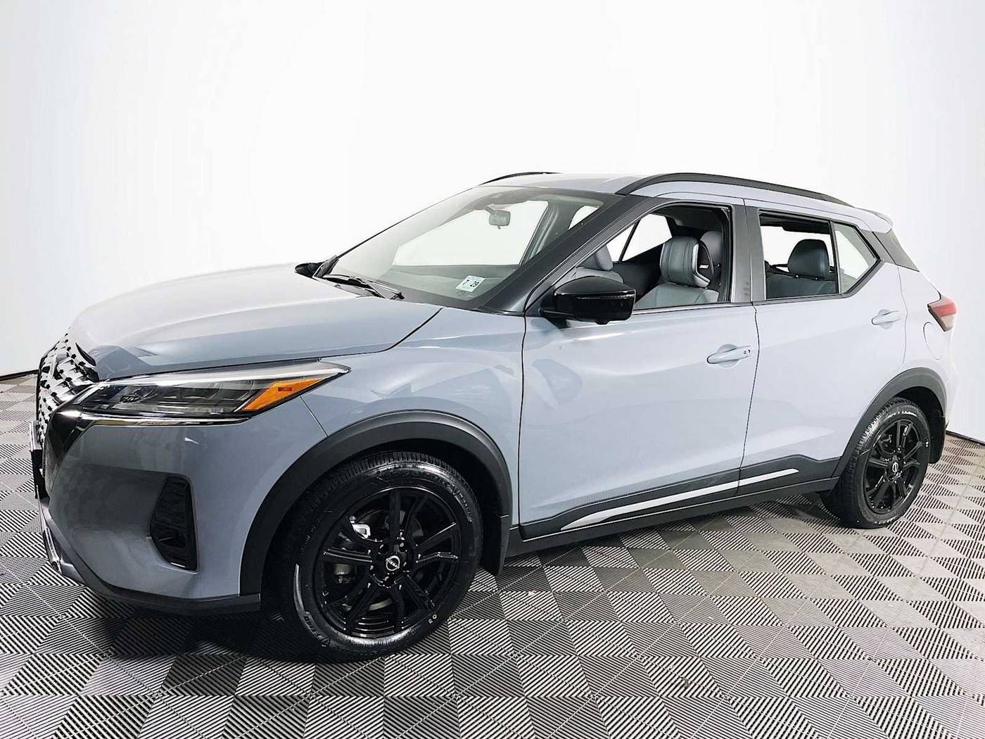 2024 Nissan Kicks SR — SUV — 3,827 mi — Toms River, NJ