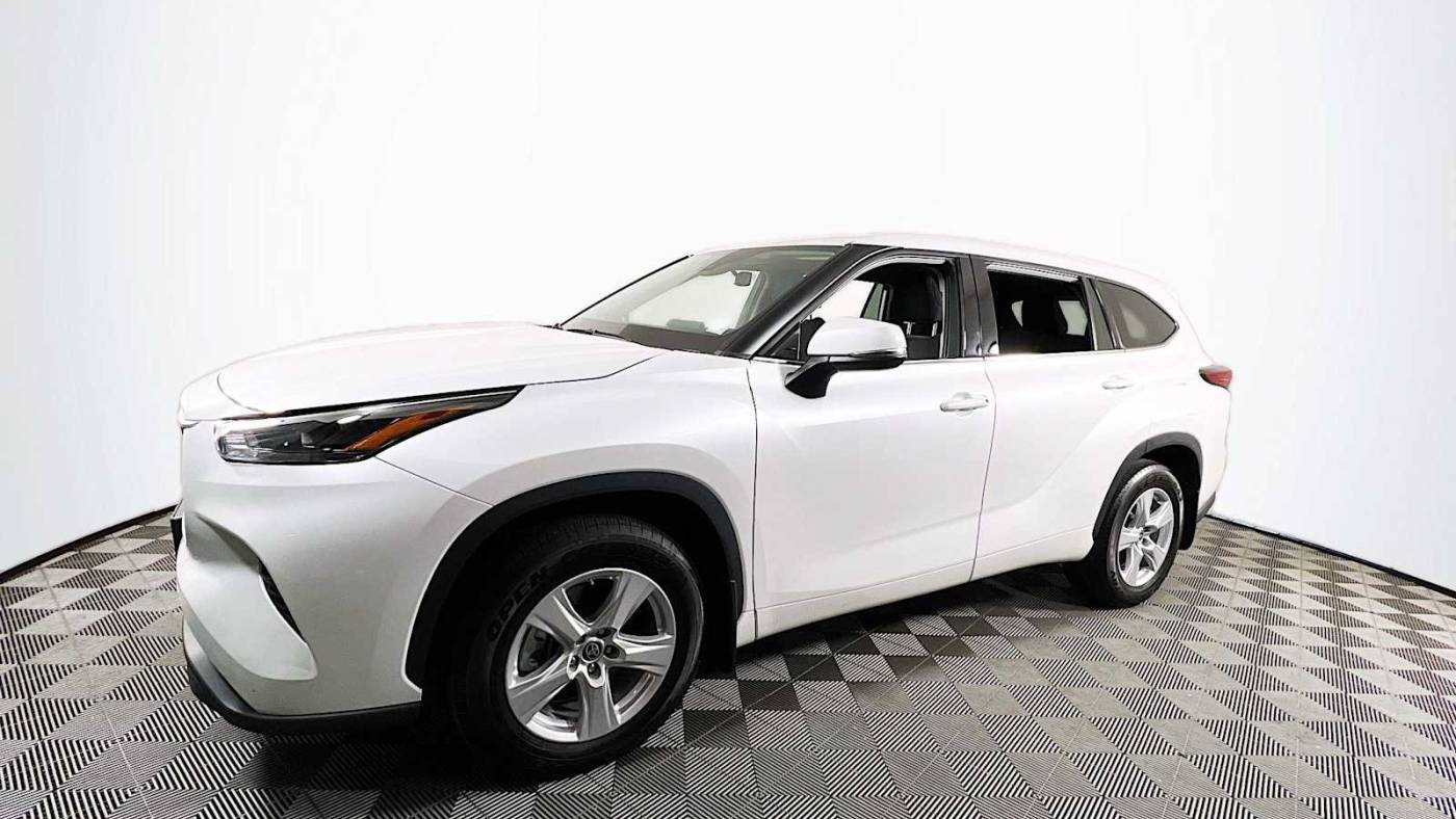 2022 Toyota Highlander LE — SUV — 20,956 mi — Toms River, NJ
