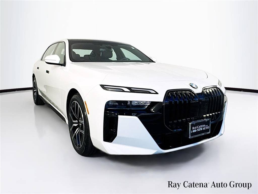 2025 BMW 7 Series 740i — Sedan — 5,910 mi — White Plains, NY