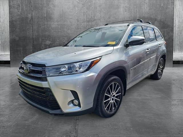 2017 Toyota Highlander SE V6 — SUV — 104,367 mi — Elmsford, NY