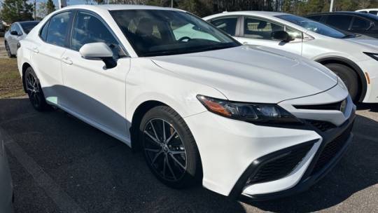 2022 Toyota Camry SE — Sedan — 11,433 mi — Gulfport, MS