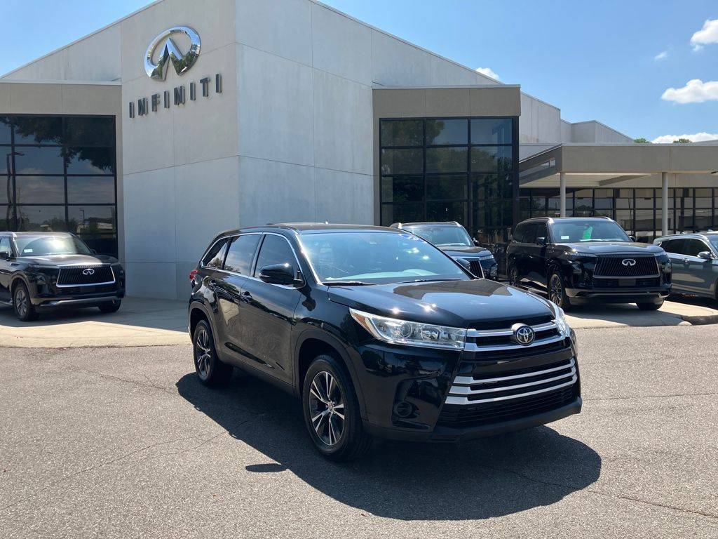2019 Toyota Highlander LE V6 — SUV — 56,975 mi — Hoover, AL