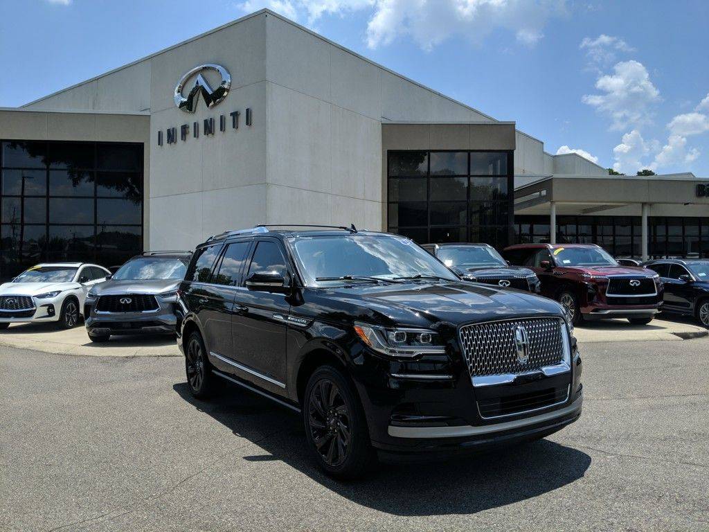 2023 Lincoln Navigator Reserve — SUV — 23,636 mi — Hoover, AL