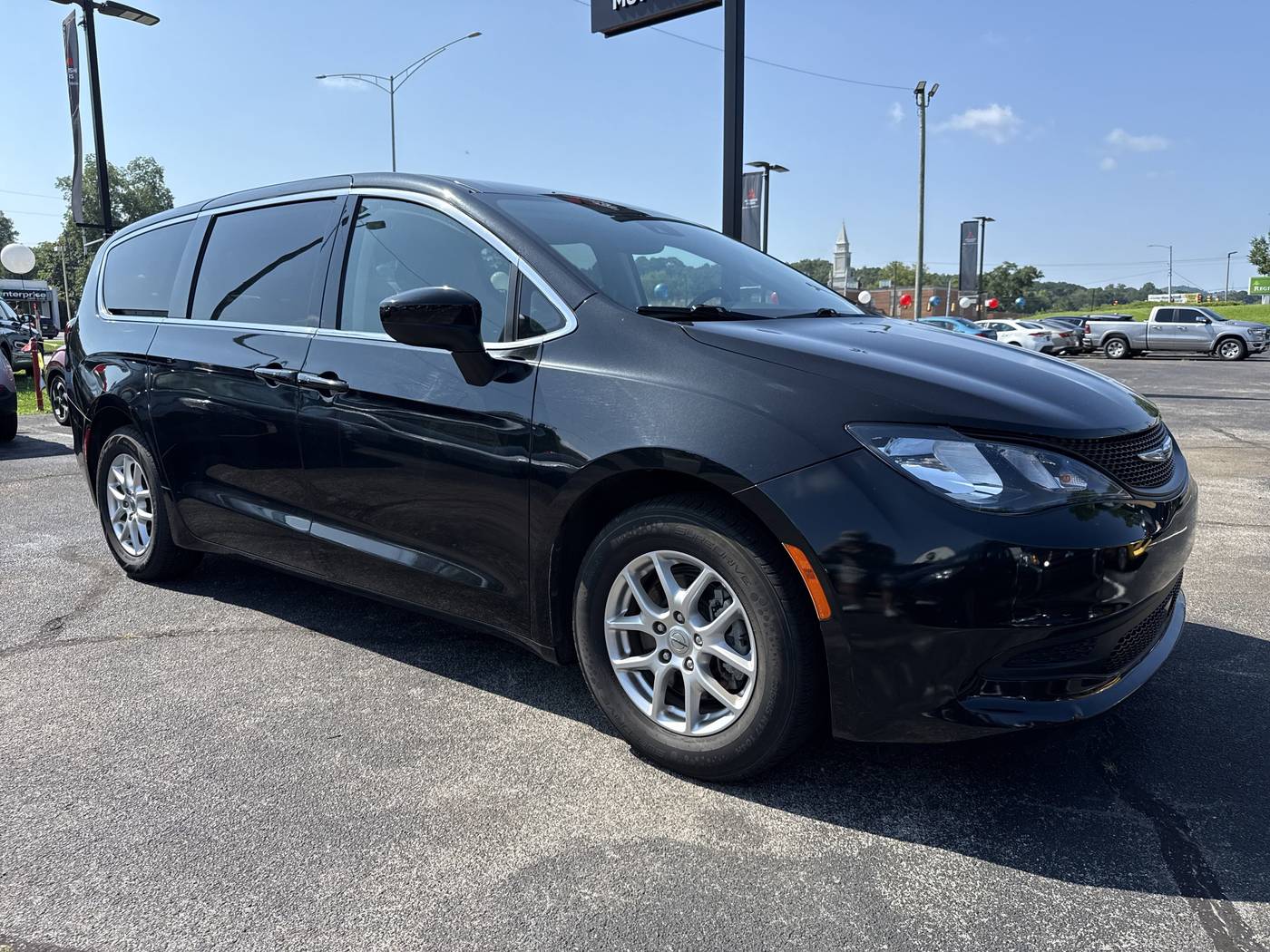 2023 Chrysler Voyager LX — Minivan — 69,460 mi — Birmingham, AL