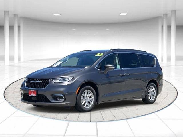 2022 Chrysler Pacifica Touring L — Minivan — 77,118 mi — Costa Mesa, CA
