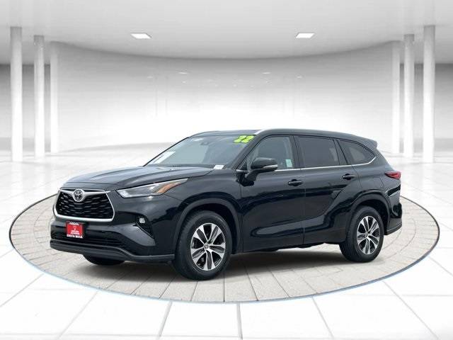 2022 Toyota Highlander XLE — SUV — 52,227 mi — Costa Mesa, CA