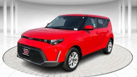 2024 Kia Soul LX — Hatchback — 17,897 mi — Costa Mesa, CA