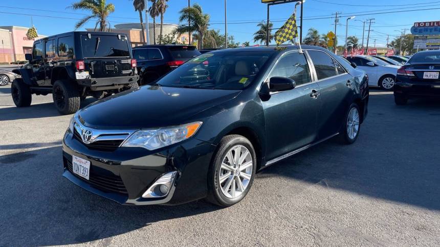 2014 Toyota Camry XLE — Sedan — 135,736 mi — Oxnard, CA