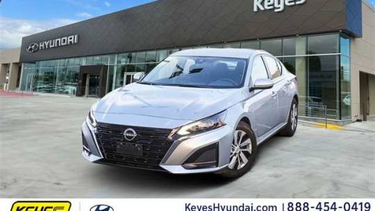2023 Nissan Altima S — Sedan — 52,750 mi — Van Nuys, CA