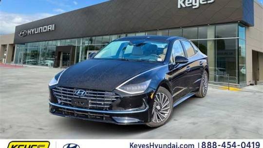 2023 Hyundai Sonata Hybrid Limited — Sedan — 8,495 mi — Van Nuys, CA