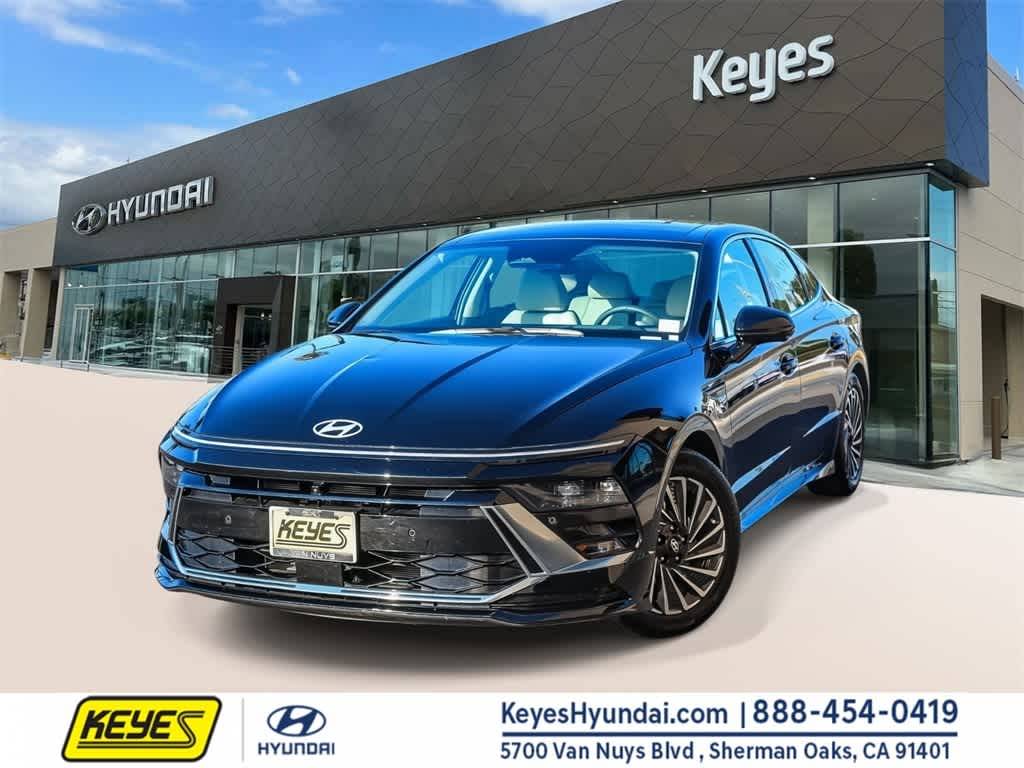2024 Hyundai Sonata Hybrid Limited — Sedan — 5,692 mi — Van Nuys, CA