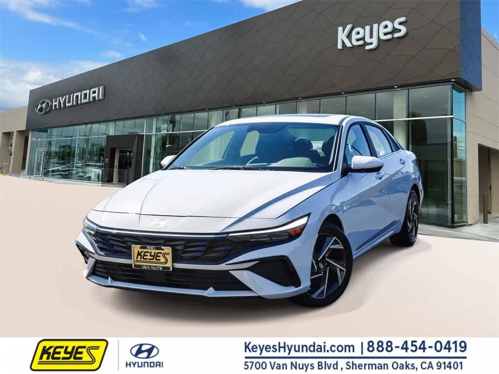2024 Hyundai Elantra SEL — Sedan — 8,373 mi — Van Nuys, CA