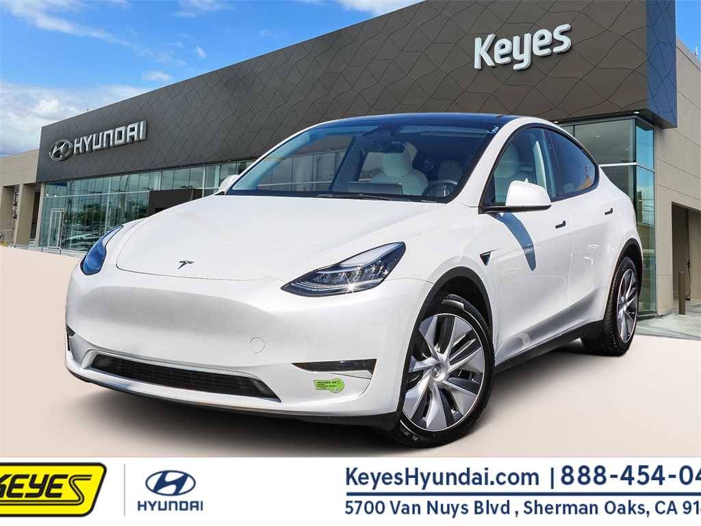 2023 Tesla Model Y Long Range — SUV — 18,080 mi — Van Nuys, CA