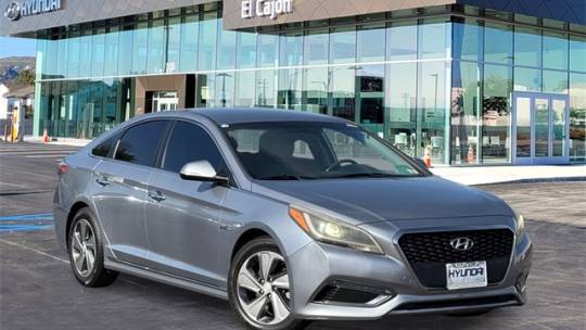 2017 Hyundai Sonata Hybrid Limited — Sedan — 137,364 mi — El Cajon, CA