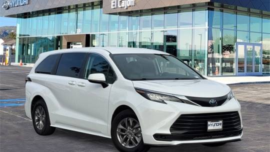 2023 Toyota Sienna LE — Minivan — 41,558 mi — El Cajon, CA