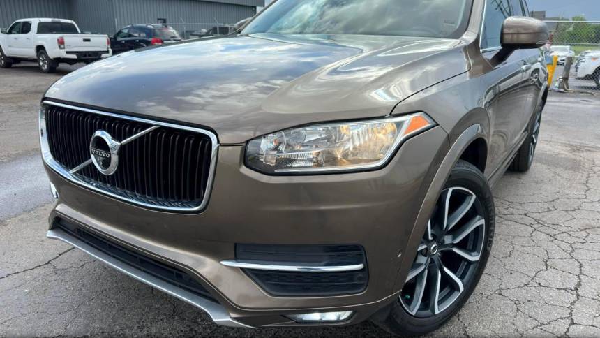 2016 Volvo XC90 T6 Momentum