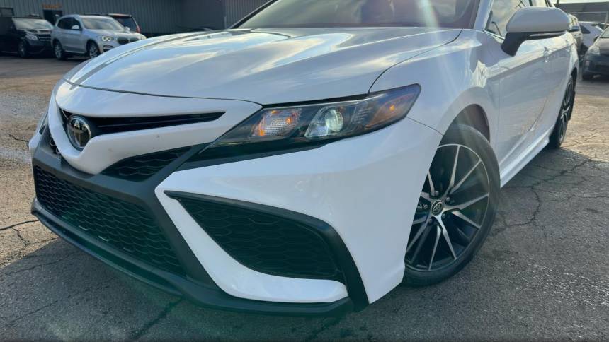 2023 Toyota Camry SE — Sedan — 48,119 mi — Fishers, IN
