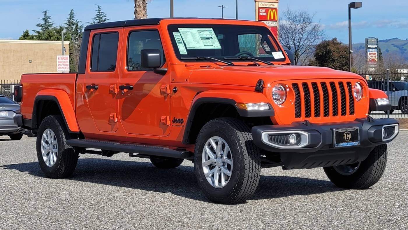 2023 Jeep Gladiator Sport S — Pickup Truck — 16,451 mi — Gilroy, CA