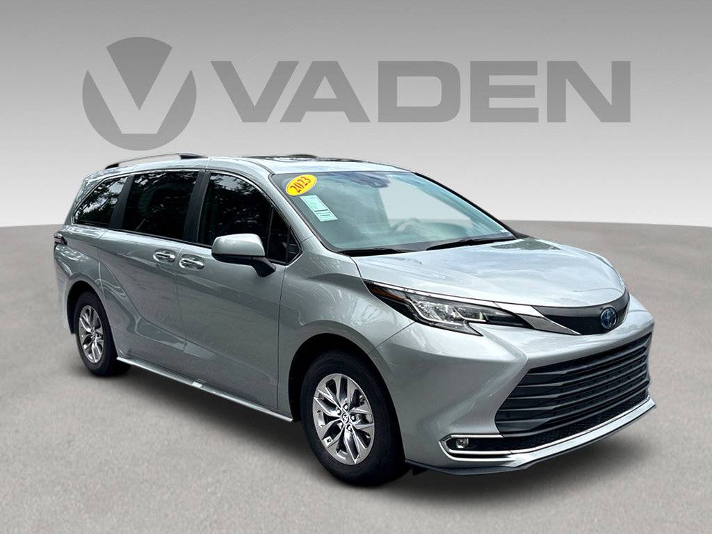 2023 Toyota Sienna XLE — Minivan — 31,143 mi — Blufton, SC