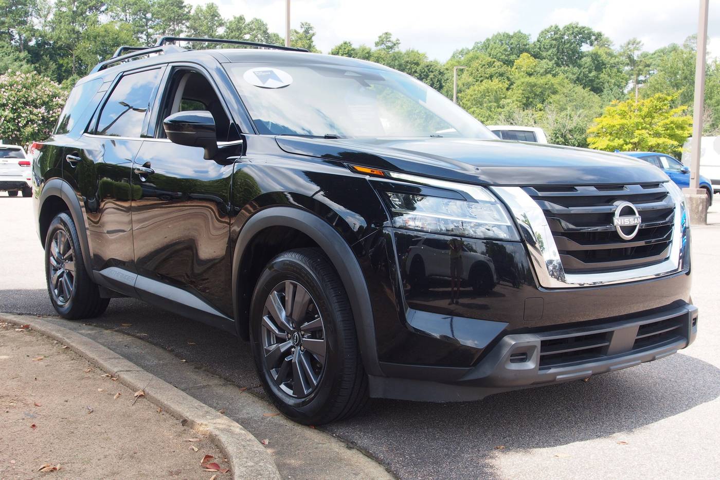 2022 Nissan Pathfinder SV — SUV — 60,531 mi — Wake Forest, NC