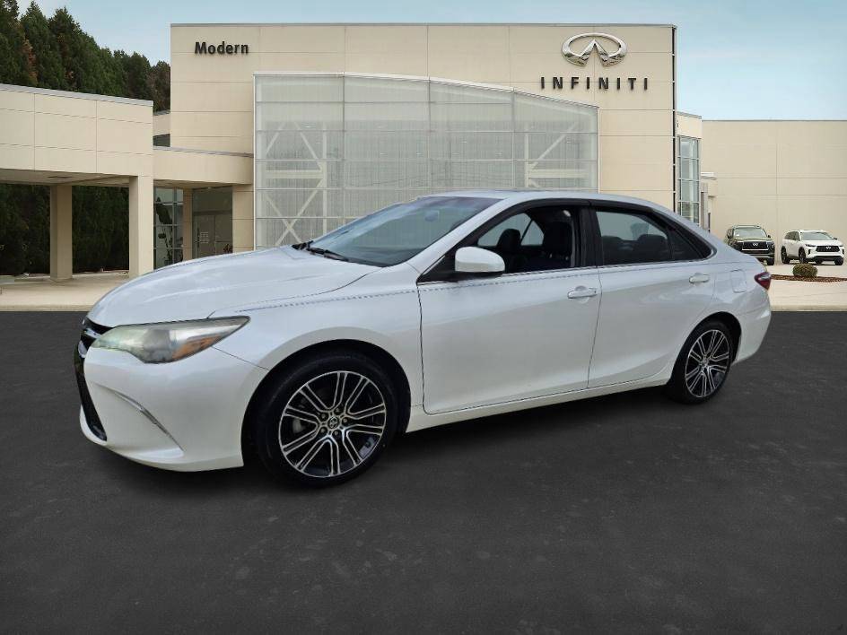 2016 Toyota Camry SE — Sedan — 129,345 mi — Greensboro, NC