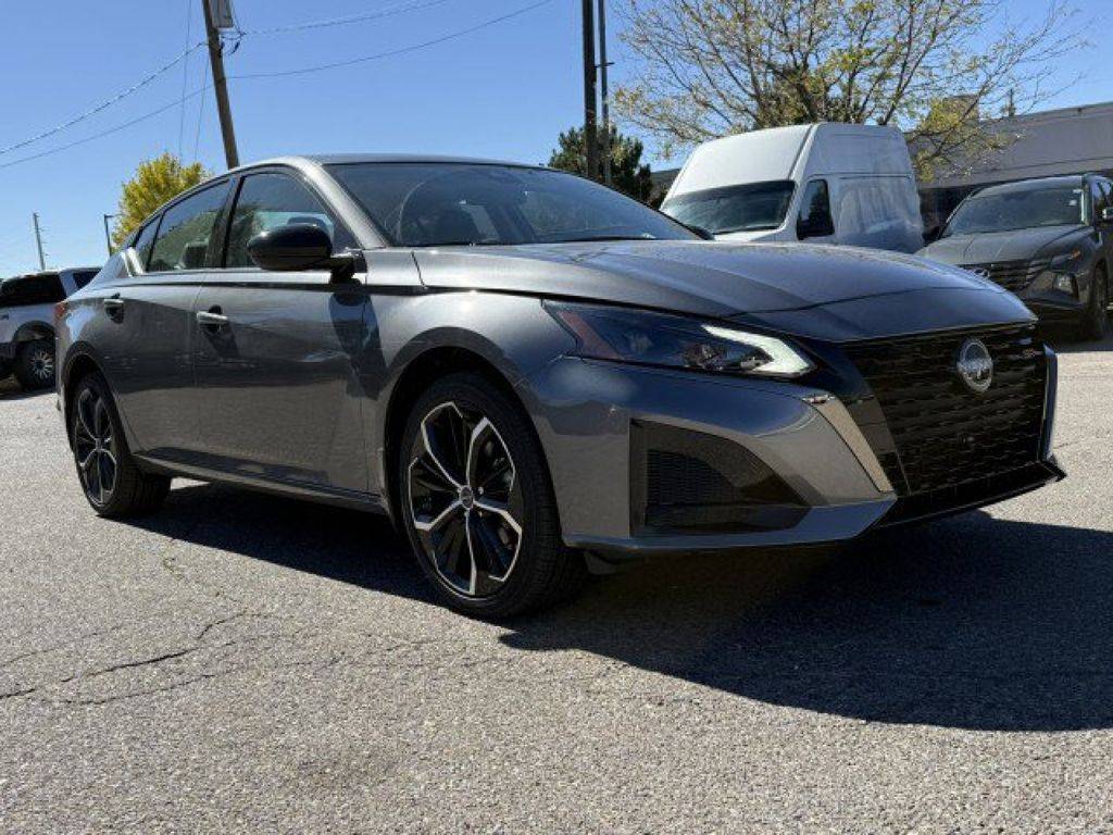 2025 Nissan Altima 2.5 SR