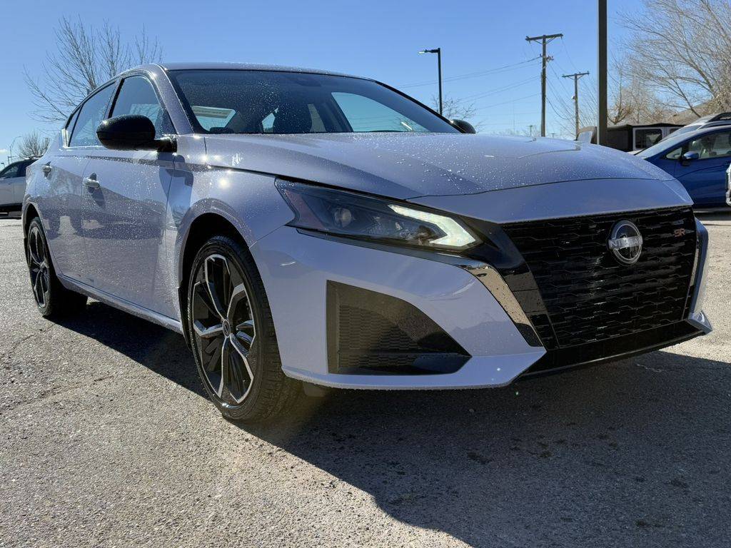 2025 Nissan Altima 2.5 SR