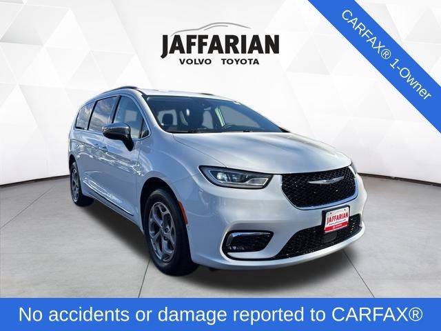 2023 Chrysler Pacifica Limited — Minivan — 41,677 mi — Haverhill, MA