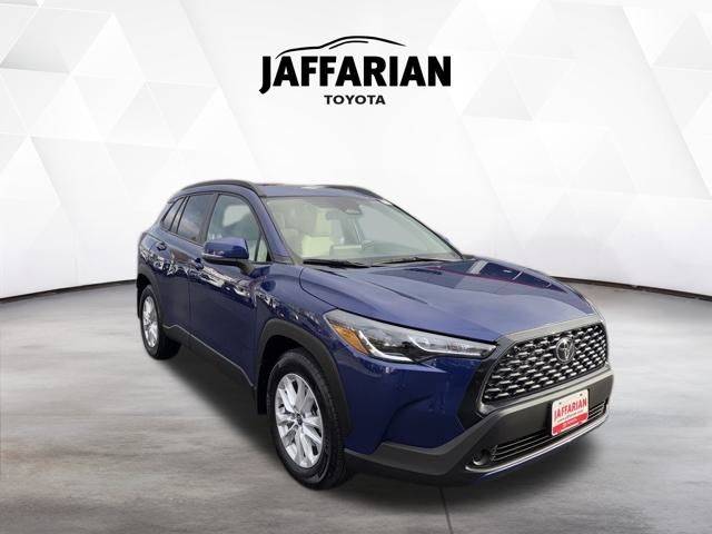 2024 Toyota Corolla Cross LE