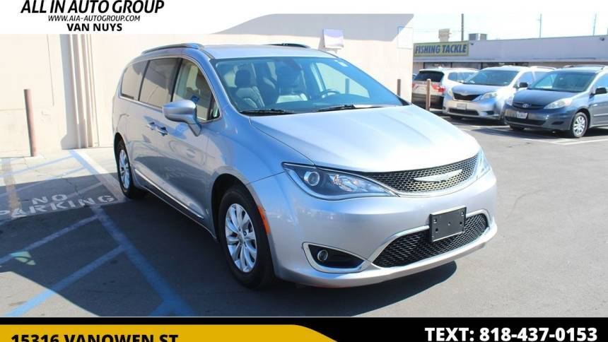 2019 Chrysler Pacifica Touring L — Minivan — 100,974 mi — Van Nuys, CA