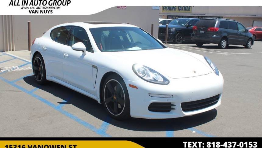 2016 Porsche Panamera Standard