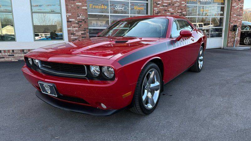2013 Dodge Challenger SXT Plus — Coupe — 90,068 mi — Elyria, OH