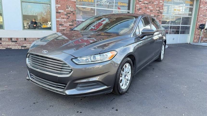 2016 Ford Fusion S — Sedan — 92,539 mi — Elyria, OH