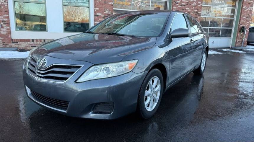 2011 Toyota Camry LE — Sedan — 85,372 mi — Elyria, OH