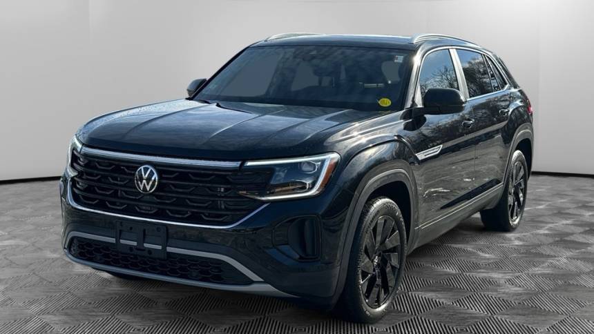 2024 Volkswagen Atlas Cross Sport SE with Technology — SUV — 4,040 mi — Peabody, MA